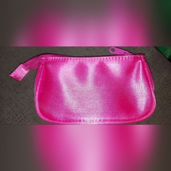 2012 barbie Mattel make up bag cosmetic pink zipper gold - Picture 2 of 4